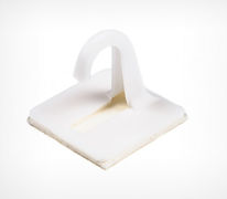 Крепления для подвешивания, Крючок J-HOOK скотч 25х25 белый  высокого качества. Индивидуальный подход и оперативная доставка.